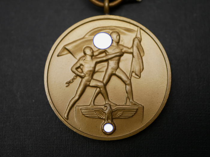 Sudetenland Medal (Commemorative Medal of 1 October 1938) in its case
