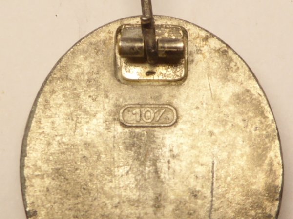 VWA Verwundetenabzeichen in Silber, Hersteller 107