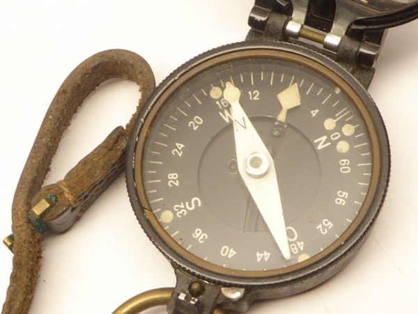 Kompass MK 130361 mit Riemen