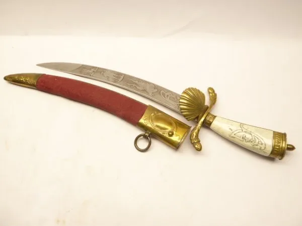 Splendor - deer catcher with initials on the handle and blade