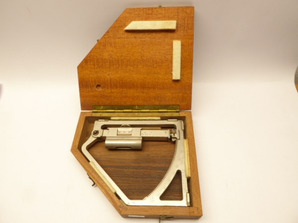 Libellenquadrant; Messgerät für die Artillerie, APX M 118 JN No Niveau de Pointage 1888-1950 im Kasten