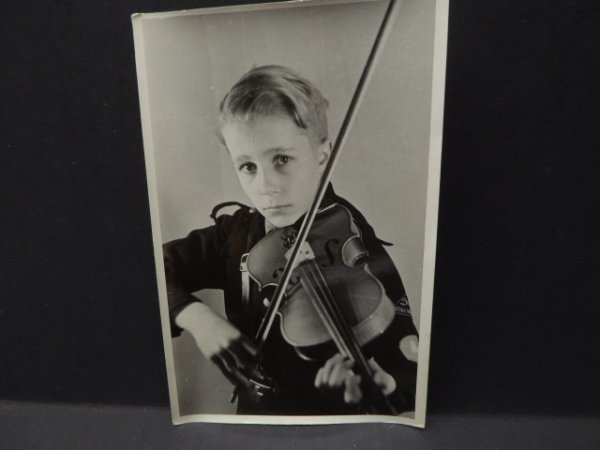 Photo HJ - "Hitler boy playing the violin" - Propaganda Department Stuttgart