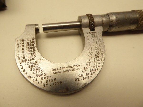 Starrett Micrometer Caliper 230 im Kasten