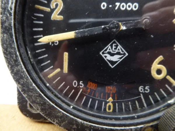 Luftwaffe Altimeter - Altimetre 0 - 7000 M - Manufacturer AEA