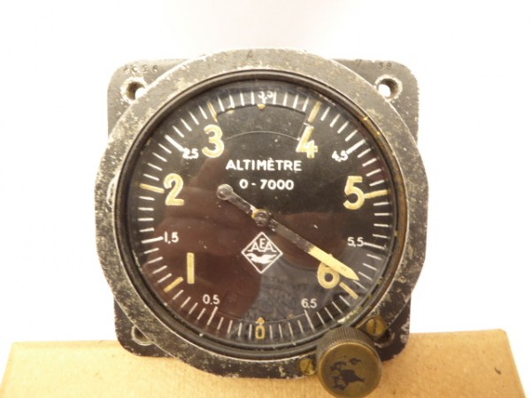 Luftwaffe Altimeter - Altimetre 0 - 7000 M - Manufacturer AEA