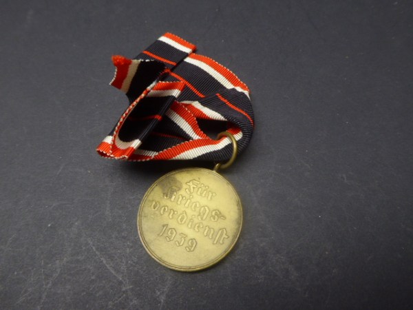 Kriegsverdienst - Medaille 1939 am Band