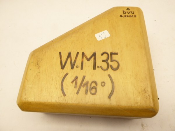 Wehrmacht artillery protractor W.M.35 in a box with manufacturer bvu