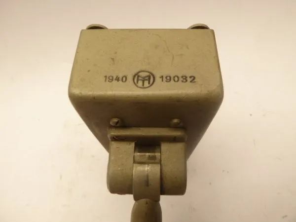 Chest microphone from 1940 for artillery and flak