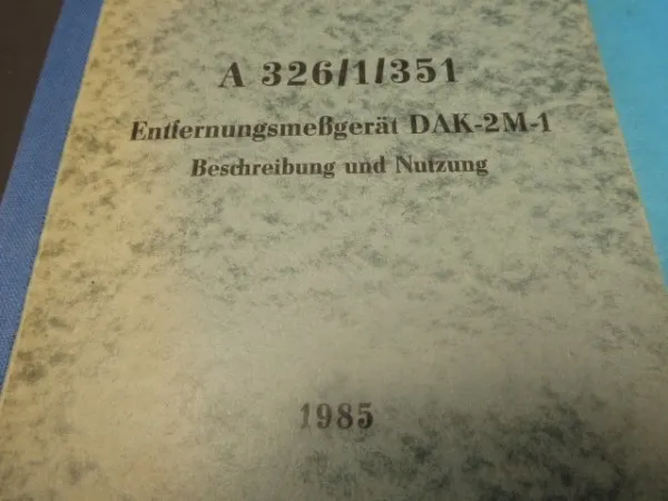 6 Dienstvorschriften NVA - Kreiselkompass, Entfernungsmessgerät u.a.