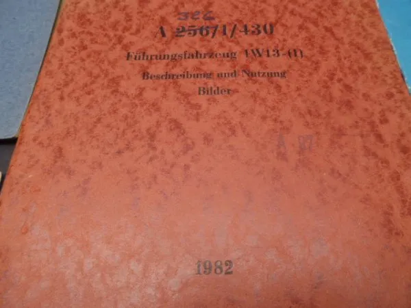 6 Dienstvorschriften NVA - Doppelfernrohr, Navigationsgerät, Führungsfahrzeug u.a.