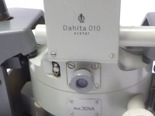 Carl Zeiss Jena, Reduktions-Tachymeter Dahlta 010 im Kasten