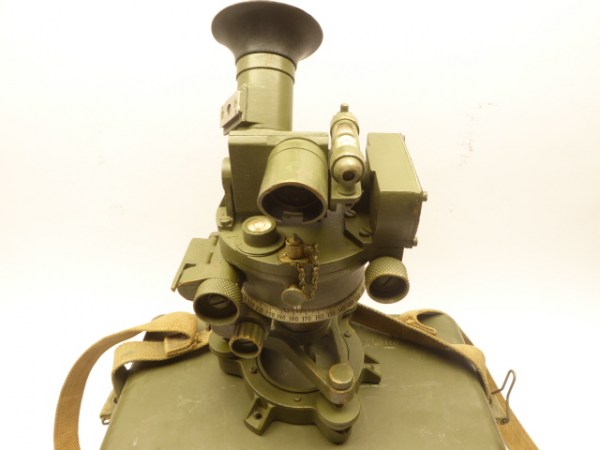 Artillerie - Richtkreis mit Bussole - DIRECTOR NO. 7 MK IV O.S.2182 mit Zubehör im Kasten