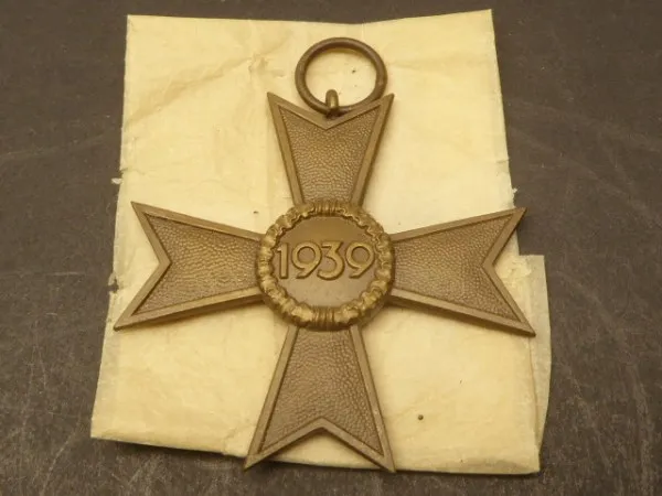 KVK Kriegsverdienstkreuz 2. Klasse ohne Schwerter mit Hersteller 1 (Deschler)