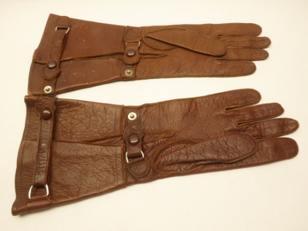 LW Luftwaffe - pair of leather gloves with chamber stamp Fl.Gr.Bbl.