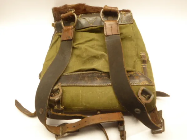 Wehrmacht / Heer - Monkey knapsack from 1943 with manufacturer