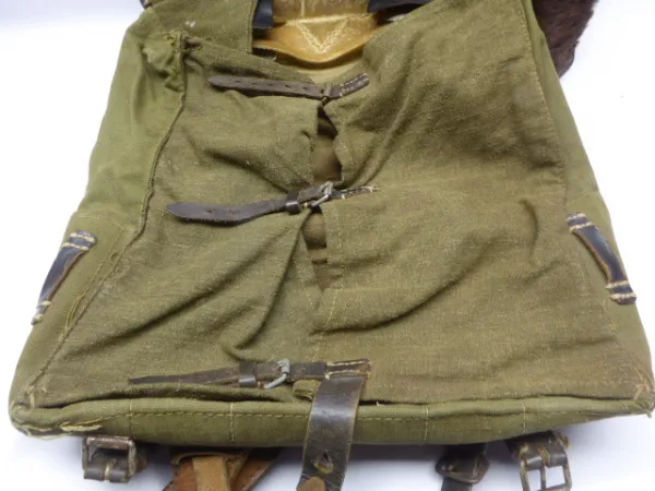 Wehrmacht / Heer - Monkey knapsack from 1943 with manufacturer