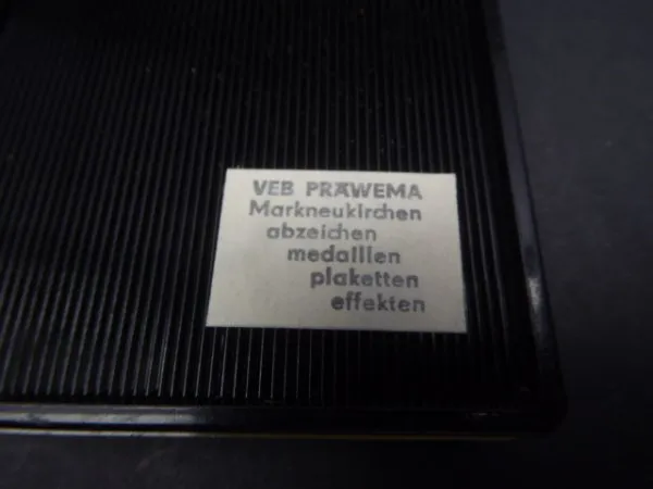 DDR NVA Kampforden "Für Verdienste um Volk und Vaterland" 1. Modell in Gold + Silber + Bronze