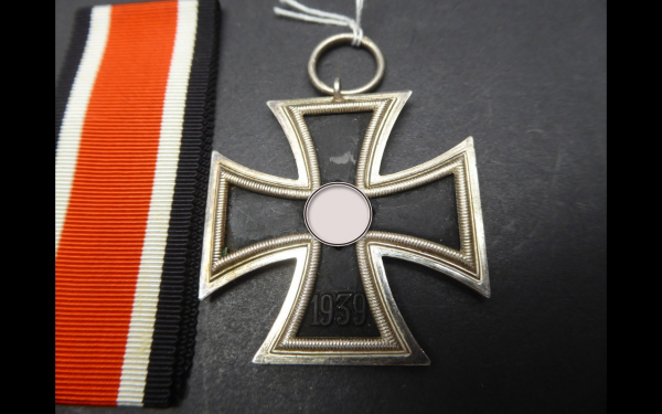 Eisernes Kreuz 2. Klasse / EK2 mit Hersteller 65, am Band