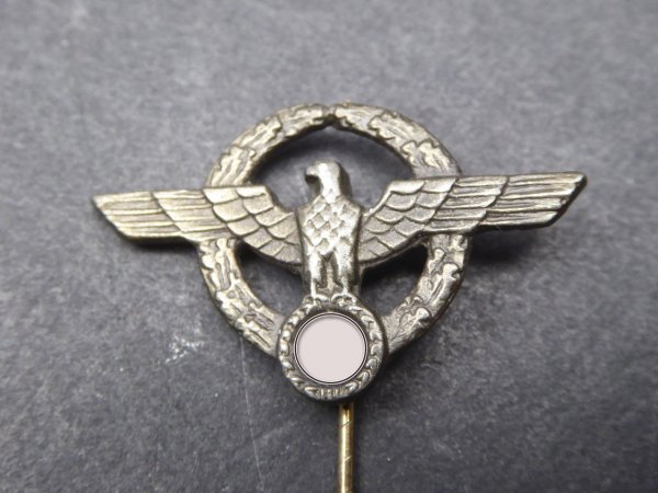 Wehrmacht badge for employees and workers