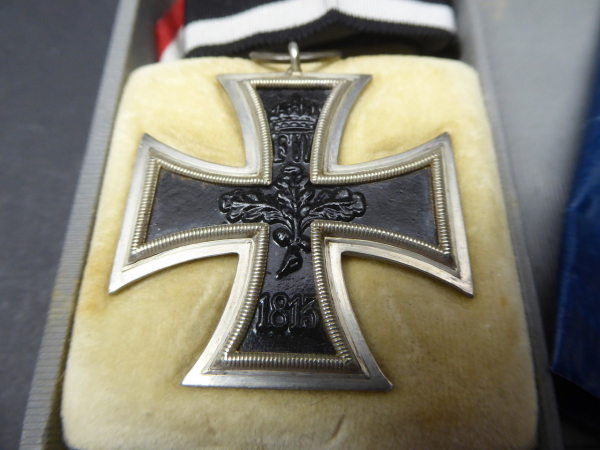 EK2 Iron Cross 2nd Class 1914 in a case "War Memories 1914 - 1916"