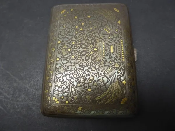 Cigarette case with Art Nouveau ornaments