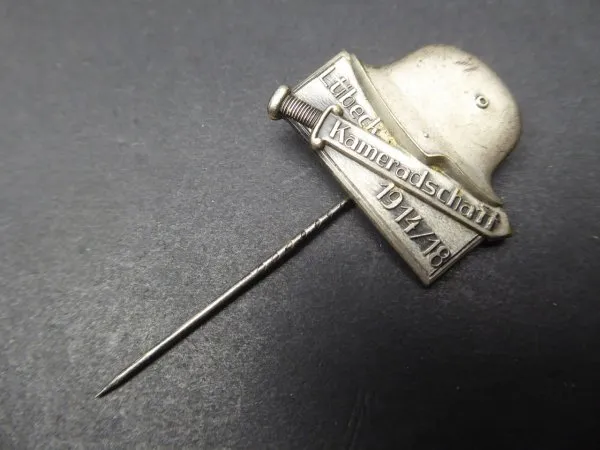 Badge Stahlhelm - Comradeship Lübeck 1914/18