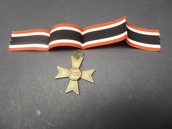 Orden - KVK Kriegsverdienstkreuz ohne Schwerter 2. Klasse am Band, Buntmetall, Hersteller 52 für Gottlieb & Wagner, Idar-Oberstein