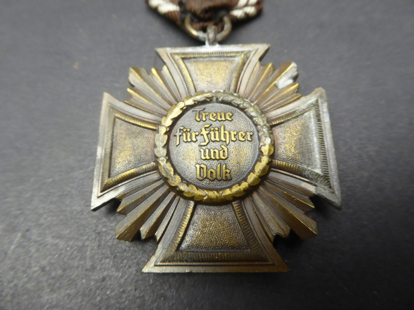 Orden - NSDAP Dienstauszeichnung in Bronze am Band, Feinzink bronziert