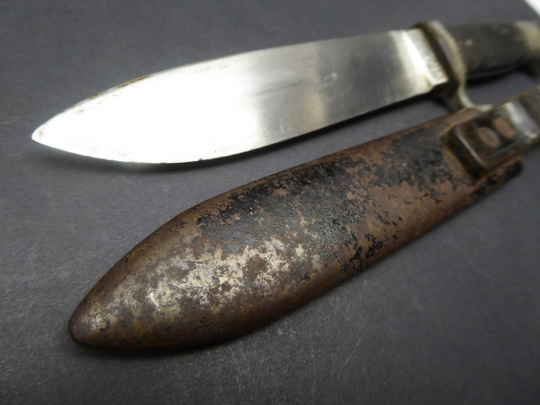 Hitler Youth Knife with manufacturer RZM M7 / 80 Gustav C. Spitzer, Solingen