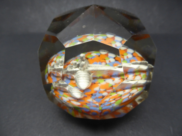 Paperweight with an airplane