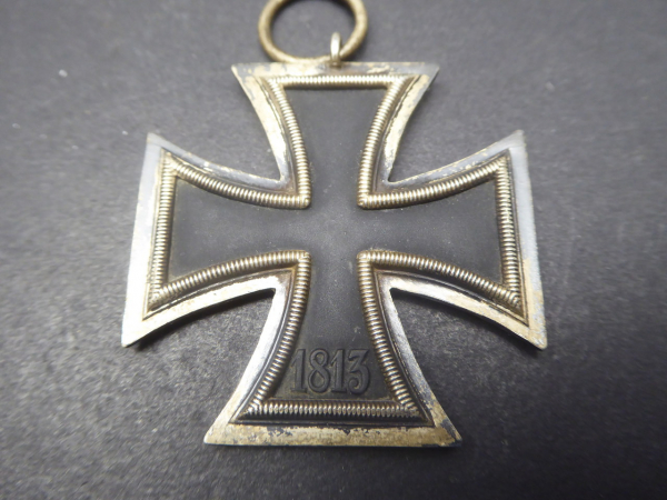 EK2 Iron Cross 2nd Class 1939 on a ribbon with manufacturer 138 (Julius Maurer / Oberstein)
