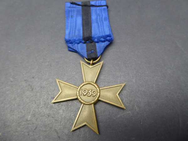 KVK Kriegsverdienstkreuz 2. Klasse ohne Schwerter am Finnland Band