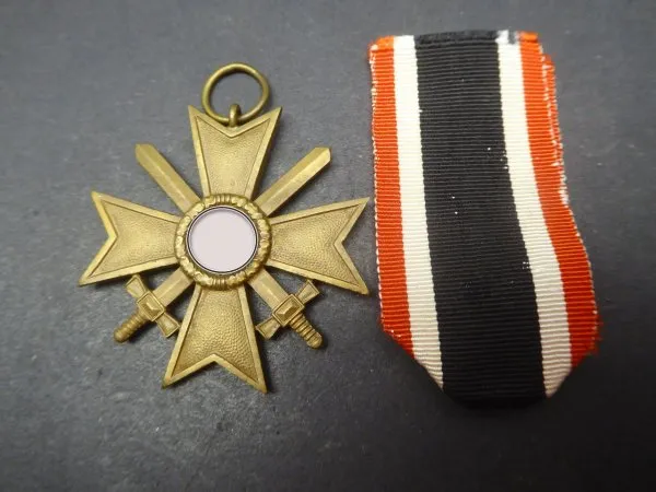 KVK Kriegsverdienstkreuz 2. Klasse mit Schwerter am Band