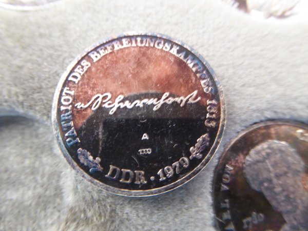 Satz von 8 Silber-Medaillen im Etui - 1000er Silber, Münze Berlin