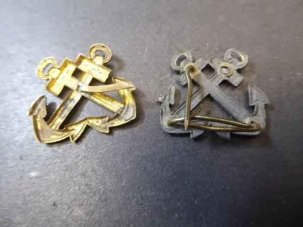 Two different epaulets editions naval artillery