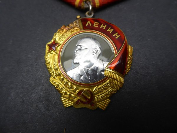 USSR Soviet Union Order of Lenin - Platinum / Gold with award number 340925