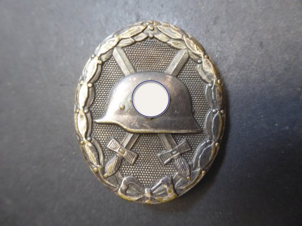 VWA Wound Badge in silver, non-ferrous metal