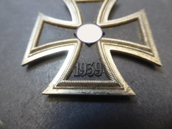 EK2 Iron Cross 2nd Class 1939 without manufacturer with full black core