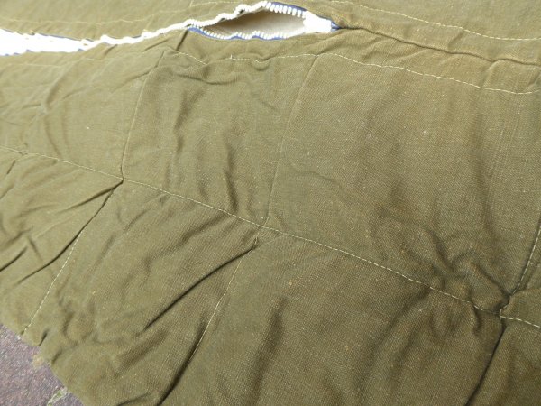 WH Wehrmacht sleeping bag in unused condition - zipper works, similar to bone bag