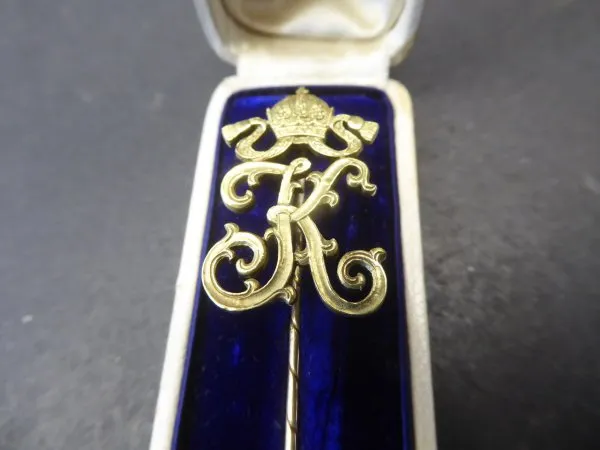 Geschenknadel Kaiser Franz Joseph zu Österreich im Etui, 750er Gold