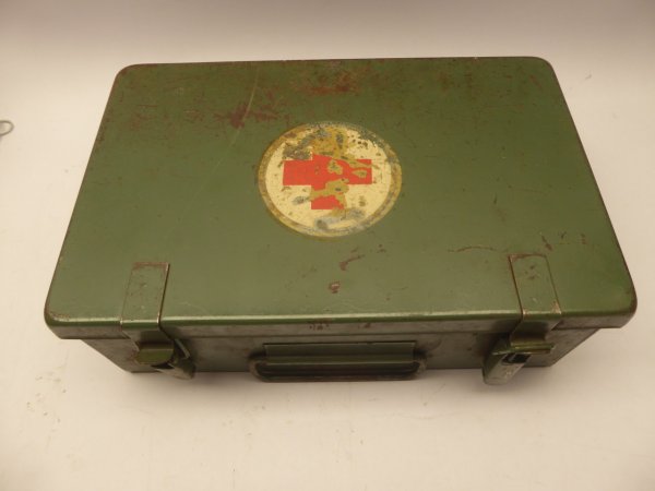 DDR NVA - first aid kit