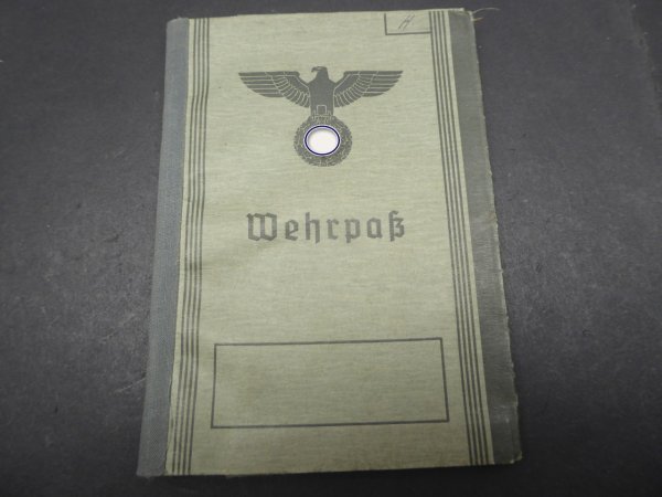 Wehrpass with standard entries - very good condition
