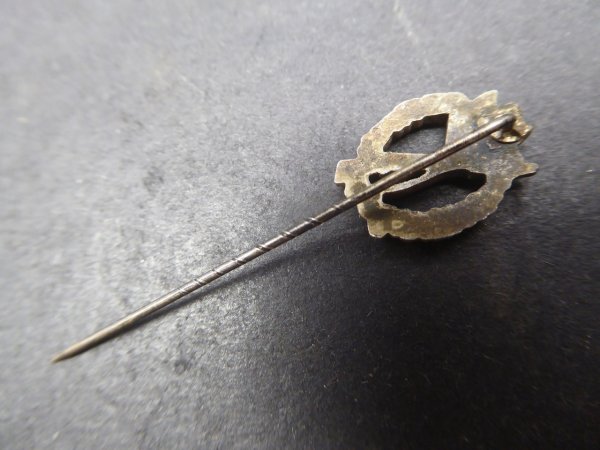 Miniature ISA Infantry Assault Badge