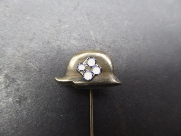 Badge Stahlhelmbund - Stahlhelm with HK