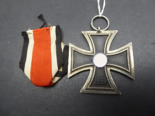 EK2 Iron Cross 2nd Class 1939 on a ribbon - unmarked piece - either 24 or 55