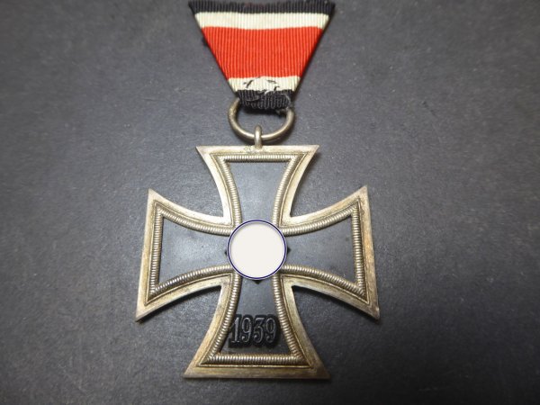 EK2 Iron Cross 2nd Class 1939 on ribbon - unmarked piece 98 Rudolf Souval, Vienna