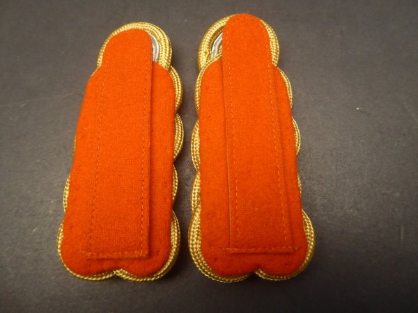 Two individual four-arch shoulder boards / epaulettes General MfS / Land Forces