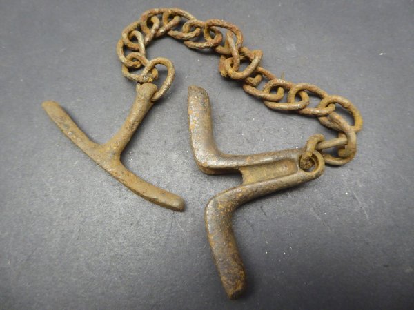 Police gag chain in the condition it was found