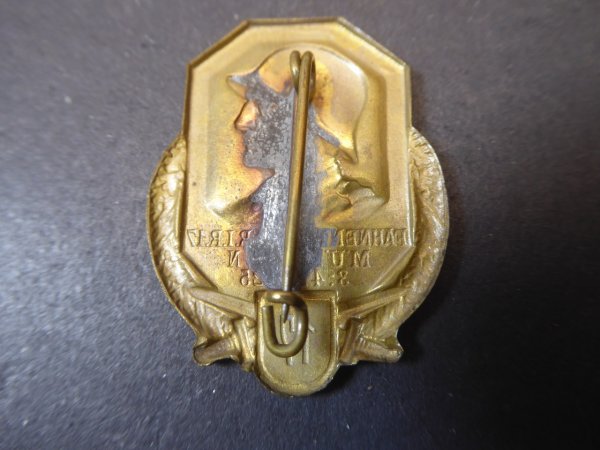 Badge - flag consecration RIR 17 Munich 1935