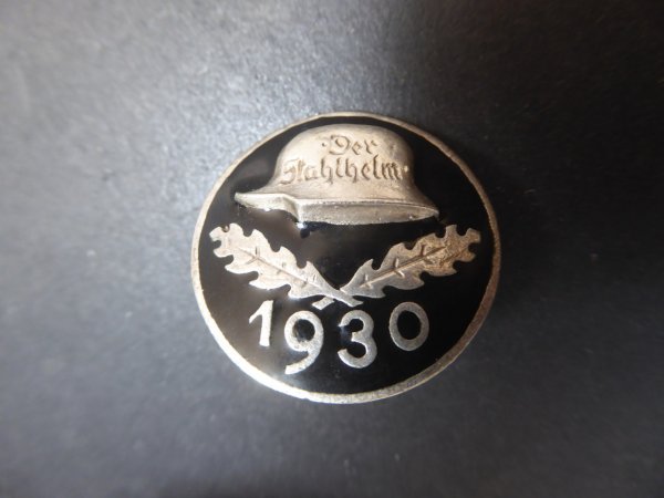 Entry badge of the Stahlhelm, Association of Frontline Soldiers. Edition with the year “1930”